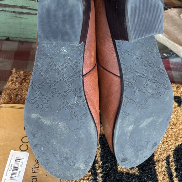 Vionic Women's Brown Ankle Booties - Picture 4 of 6